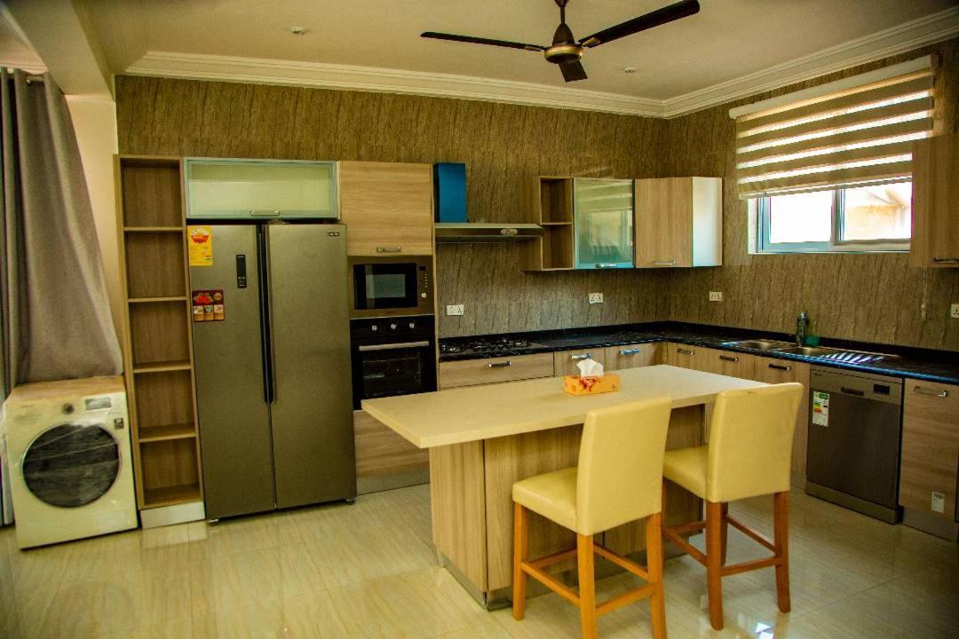Ocean Green Beach Resort Prampram 外观 照片
