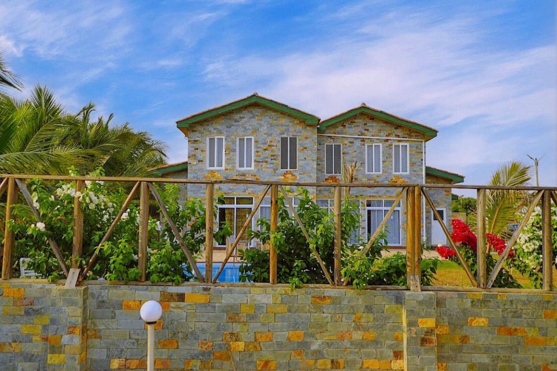 Ocean Green Beach Resort Prampram 外观 照片