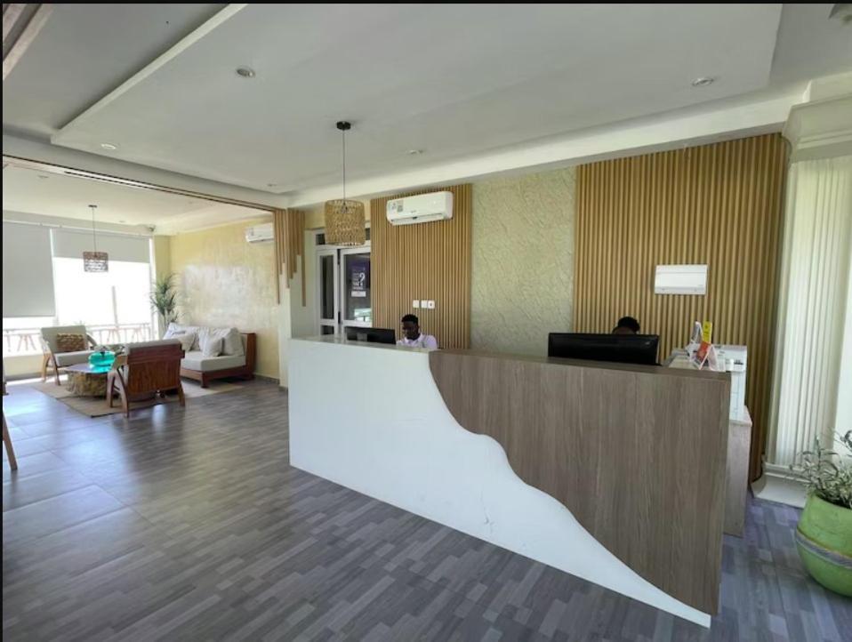 Ocean Green Beach Resort Prampram 外观 照片