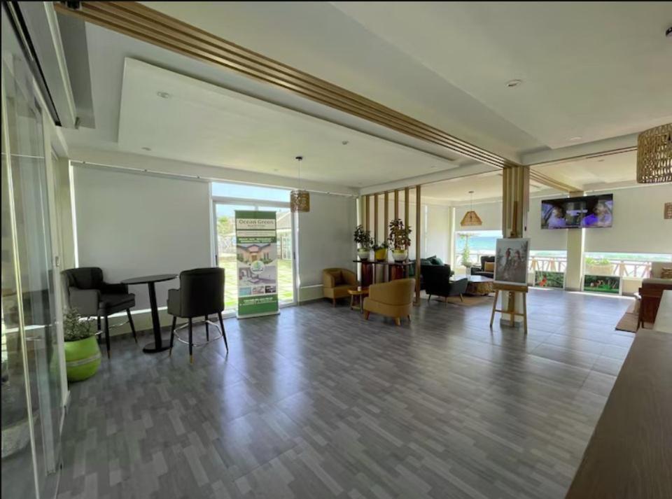 Ocean Green Beach Resort Prampram 外观 照片