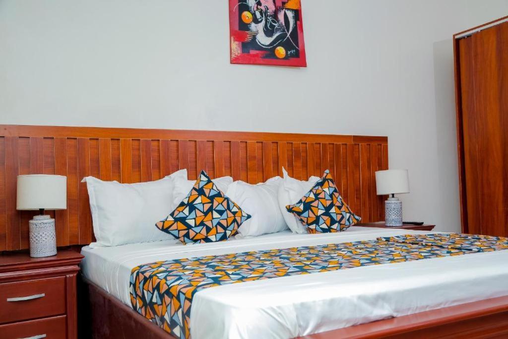 Ocean Green Beach Resort Prampram 外观 照片