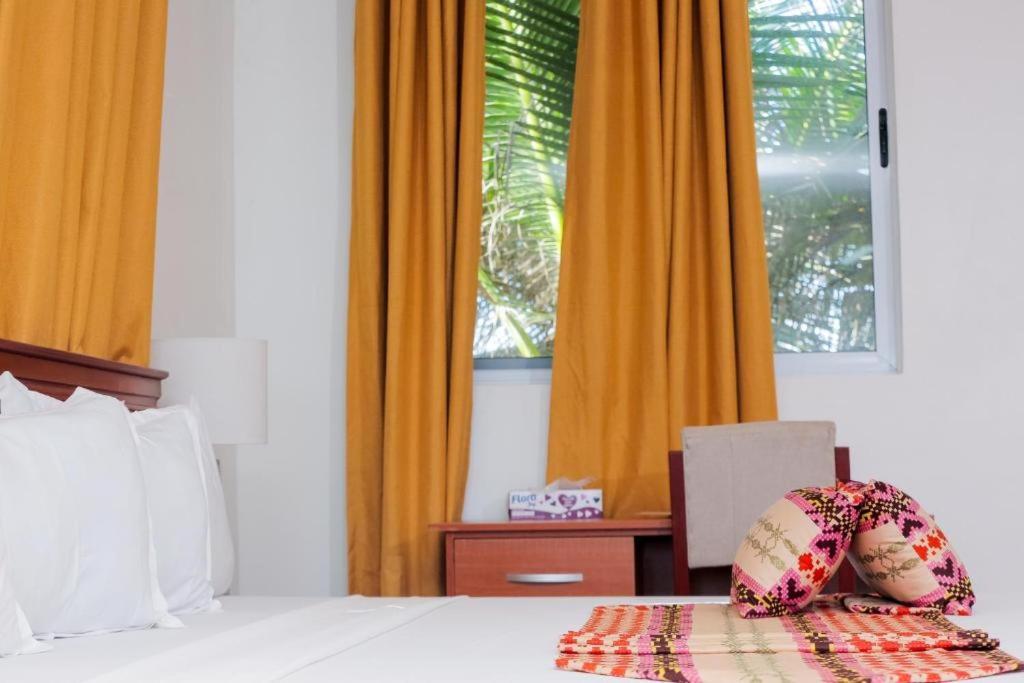 Ocean Green Beach Resort Prampram 外观 照片