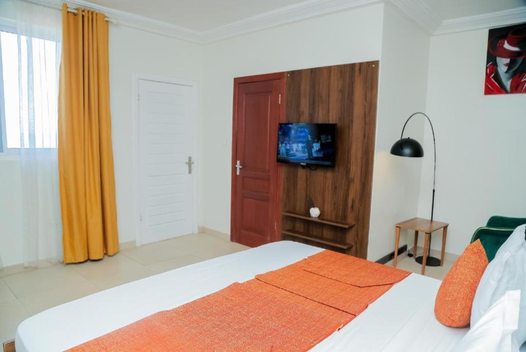 Ocean Green Beach Resort Prampram 外观 照片